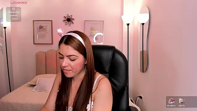 Madelin carter online show from November 30, 2025, 3:54 am