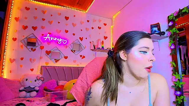 Anny Hurtado online show from September 21, 2025, 8:05 am