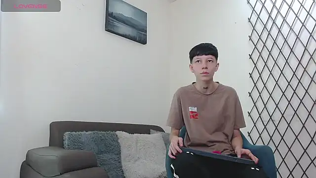 Snapshot of LiamBrown09 chatting on February 23, 2026, 7:33 pm LiamBrown09 online show from February 23, 2026, 7:33 pm