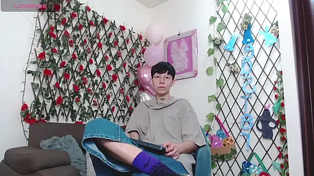 Snapshot of LiamBrown09 chatting on March 27, 2026, 7:13 pm LiamBrown09 online show from March 27, 2026, 7:13 pm