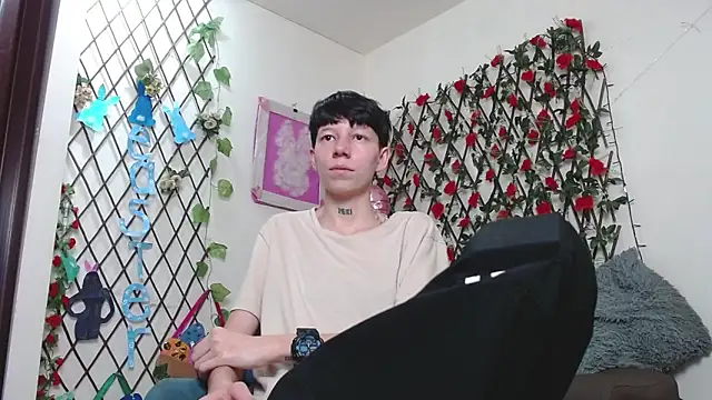 Snapshot of LiamBrown09 chatting on March 30, 2026, 7:15 pm LiamBrown09 online show from March 30, 2026, 7:15 pm