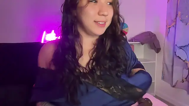 Snapshot of nina_lovez chatting on October 20, 2025, 1:06 am nina lovez online show from October 20, 2025, 1:06 am