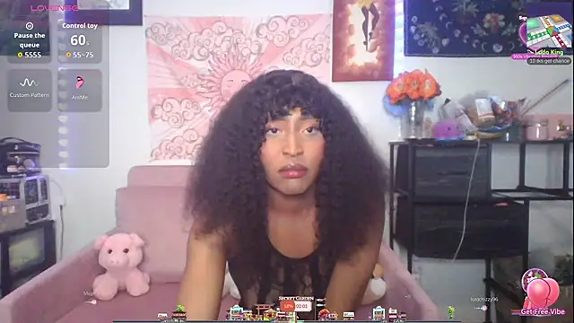 ziafoxy online show from October 10, 2025, 2:54 am