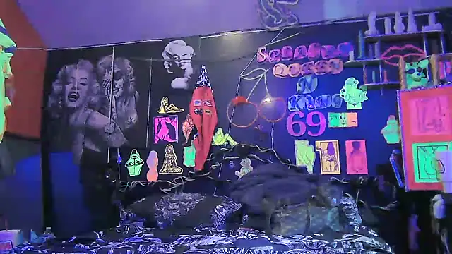 Splash Queen420 online show from May 16, 2026, 12:07 am