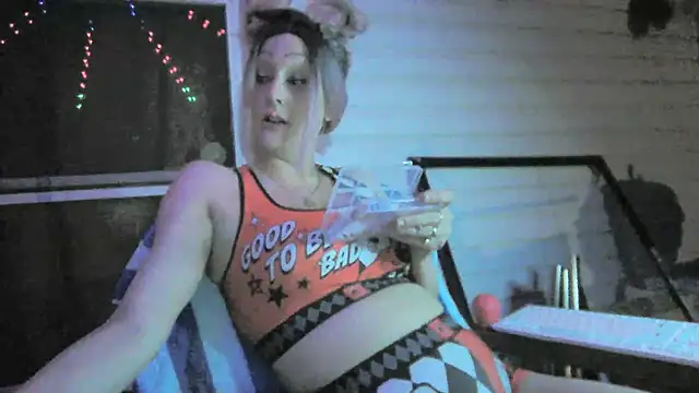 Splash Queen420 online show from June 14, 2026, 3:30 am