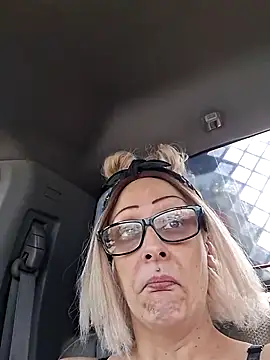 Splash Queen420 online show from August 8, 2026, 6:32 pm