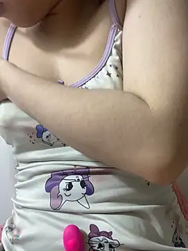 Snapshot of SiennaQueen18 chatting on October 17, 2025, 7:38 pm SiennaQueen18 online show from October 17, 2025, 7:38 pm