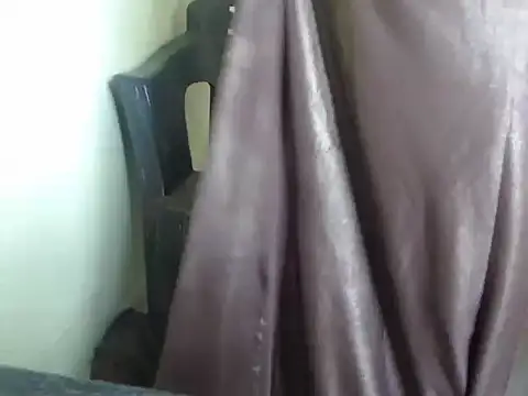 Hot Rose2 online show from April 13, 2026, 2:39 am