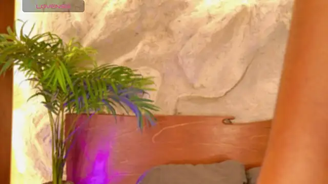 alisonn moon online show from May 7, 2026, 10:15 pm