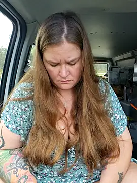 Snapshot of Love86Emily chatting on October 17, 2025, 5:48 pm Love86Emily online show from October 17, 2025, 5:48 pm