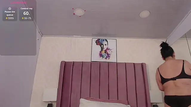 AriannaAdames online show from June 20, 2026, 1:47 pm