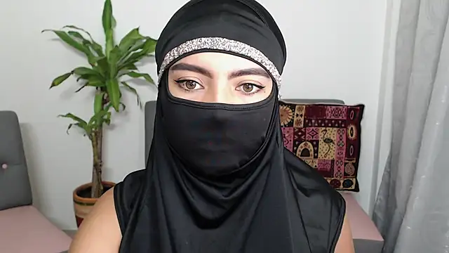 jade nassar online show from October 28, 2025, 12:19 pm