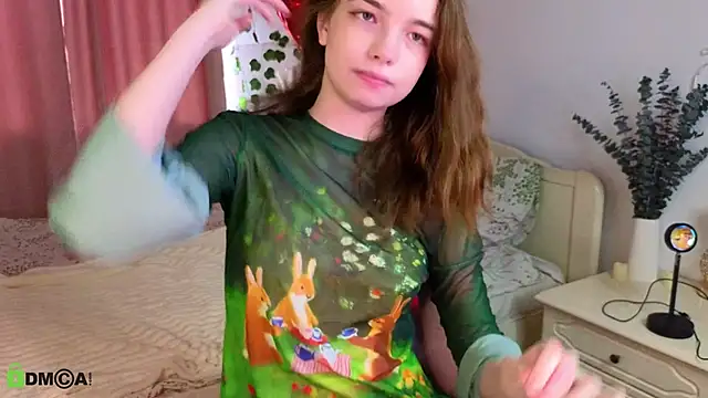 Evi Brook online show from April 30, 2026, 12:33 pm