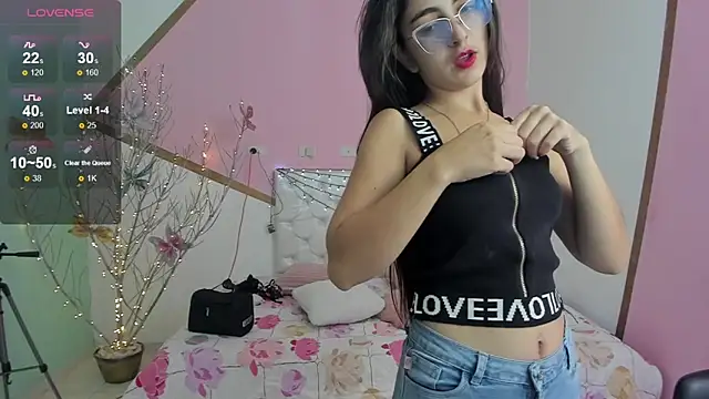 Snapshot of sofi_san chatting on January 19, 2026, 2:32 pm sofi san online show from January 19, 2026, 2:32 pm