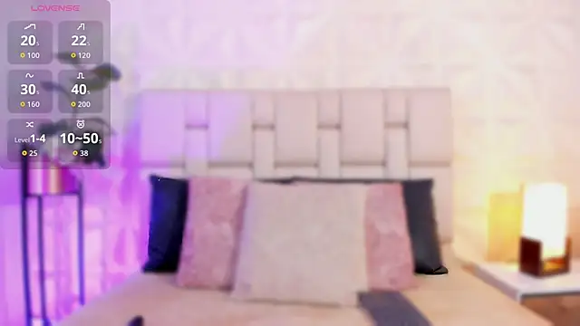 Snapshot of scarlettadams__ chatting on October 14, 2025, 12:28 pm scarlettadams online show from October 14, 2025, 12:28 pm