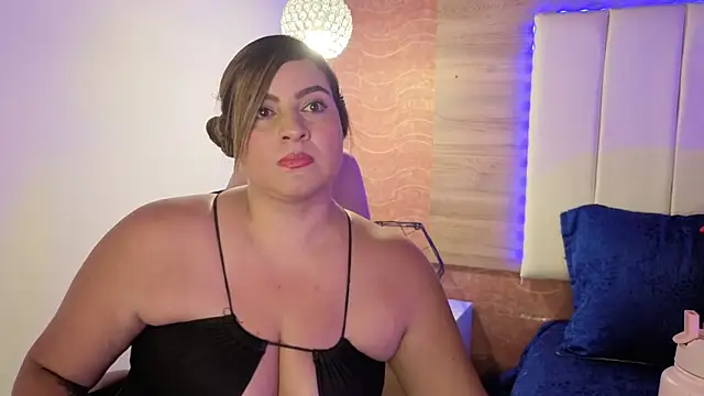 Snapshot of AgnesIvanova chatting on February 18, 2026, 7:10 pm AgnesIvanova online show from February 18, 2026, 7:10 pm