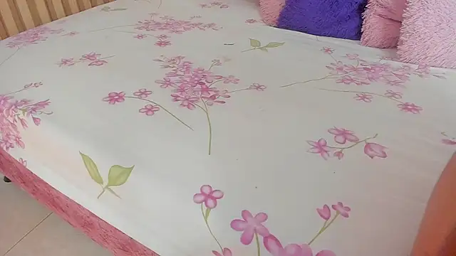 Mila grace  online show from May 9, 2026, 6:24 pm