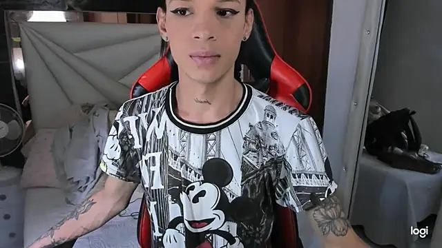 sara slut21 online show from December 11, 2024, 1:39 pm