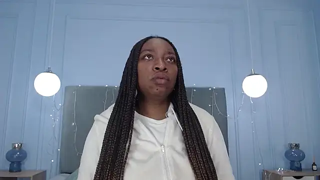 Snapshot of NatashaSilver chatting on September 18, 2025, 2:30 pm NatashaSilver online show from September 18, 2025, 2:30 pm