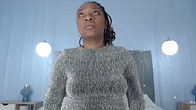 Snapshot of NatashaSilver chatting on September 19, 2025, 1:45 pm NatashaSilver online show from September 19, 2025, 1:45 pm