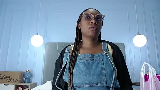 Snapshot of NatashaSilver chatting on September 23, 2025, 2:31 pm NatashaSilver online show from September 23, 2025, 2:31 pm