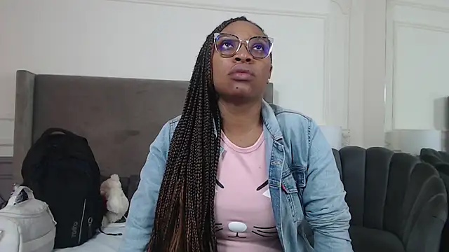 Snapshot of NatashaSilver chatting on October 23, 2025, 1:21 pm NatashaSilver online show from October 23, 2025, 1:21 pm