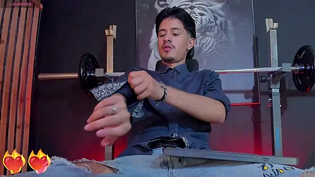 DimitriDeluxe online show from October 29, 2025, 8:21 pm