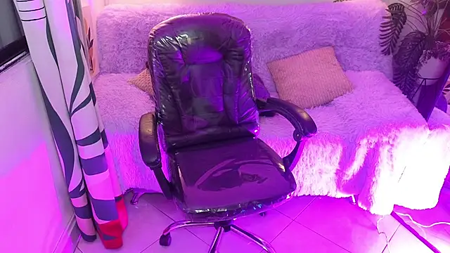 Snapshot of kathie_lozada chatting on September 18, 2025, 3:52 am kathie lozada online show from September 18, 2025, 3:52 am