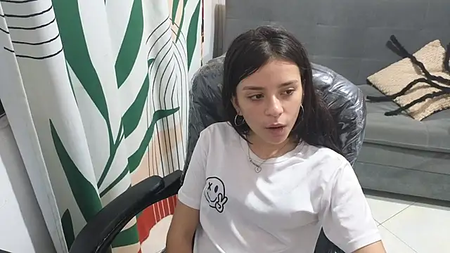 Snapshot of kathie_lozada chatting on October 7, 2025, 4:31 am kathie lozada online show from October 7, 2025, 4:31 am