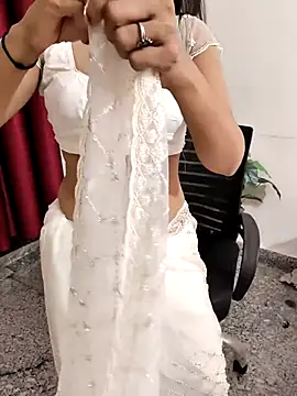 Shalu G online show from September 13, 2025, 2:17 pm