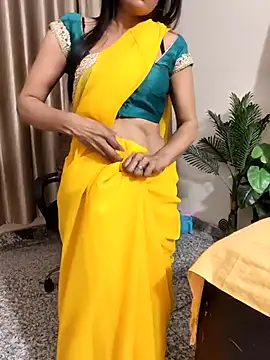 Snapshot of Shalu_G chatting on May 11, 2026, 2:45 pm Shalu G online show from May 11, 2026, 2:45 pm