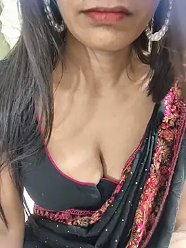 Snapshot of Shalu_G chatting on June 17, 2026, 3:53 am Shalu G online show from June 17, 2026, 3:53 am