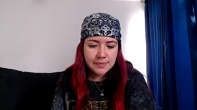 Snapshot of evilheart_69 chatting on October 30, 2025, 3:57 pm evilheart 69 online show from October 30, 2025, 3:57 pm