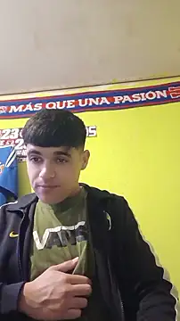 juanfritaa21 online show from June 15, 2026, 12:57 am