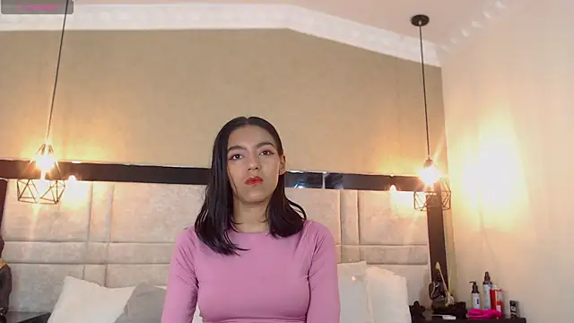 SaraaTylor online show from September 13, 2025, 8:08 pm