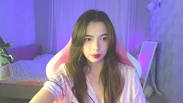 Snapshot of yuna_sunshy chatting on November 16, 2025, 12:05 am yuna sunshy online show from November 16, 2025, 12:05 am