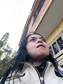 Emily Rivers  online show from October 1, 2025, 1:06 pm