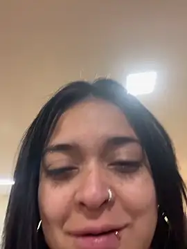 Emily Rivers  online show from March 26, 2026, 1:06 pm