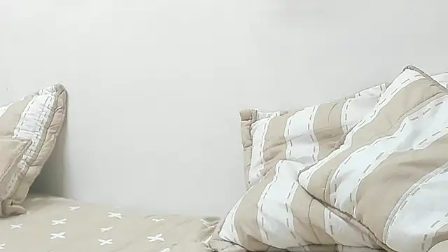 Angel superhuge online show from October 13, 2025, 5:18 am