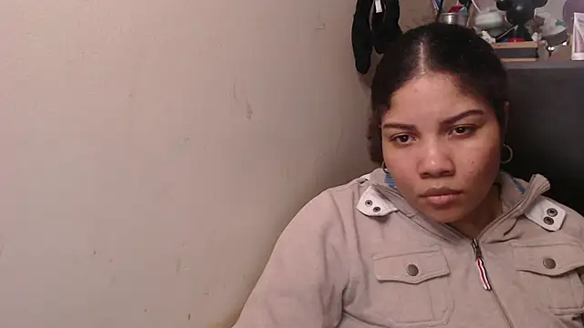 Snapshot of madelene chatting on November 7, 2025, 11:38 pm madelene online show from November 7, 2025, 11:38 pm