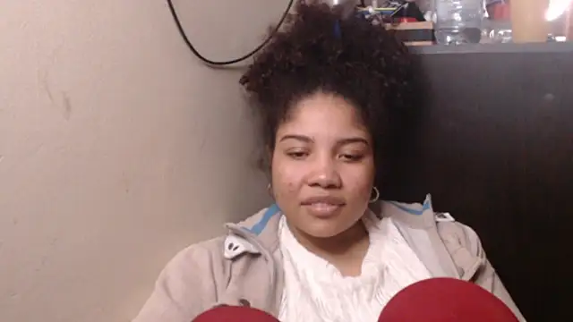 Snapshot of madelene chatting on November 21, 2025, 1:37 am madelene online show from November 21, 2025, 1:37 am