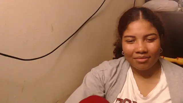 Snapshot of madelene chatting on February 25, 2026, 2:32 am madelene online show from February 25, 2026, 2:32 am