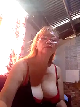 SexyHottMom online show from November 18, 2025, 11:37 pm