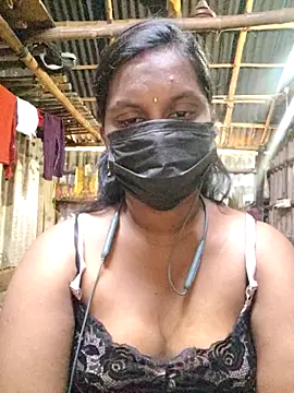 Snapshot of Tamildivya18 chatting on November 6, 2025, 4:35 am Tamildivya18 online show from November 6, 2025, 4:35 am