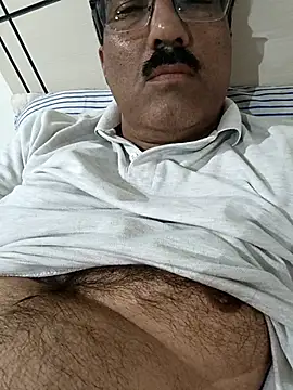 Snapshot of moonflower25 chatting on October 23, 2025, 5:12 pm moonflower25 online show from October 23, 2025, 5:12 pm