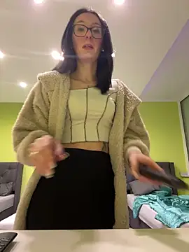 Emilia Mausi online show from February 2, 2026, 7:34 pm