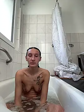 Emilia Mausi online show from February 27, 2026, 7:19 am