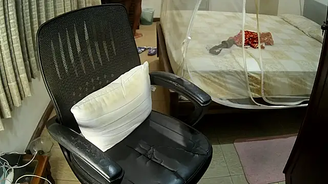 sissypamsissy online show from June 24, 2026, 3:55 pm