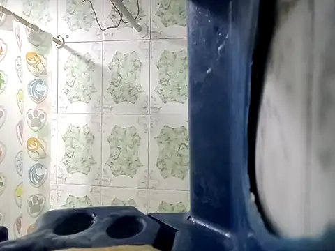 Crissrg4 online show from September 16, 2025, 12:50 pm