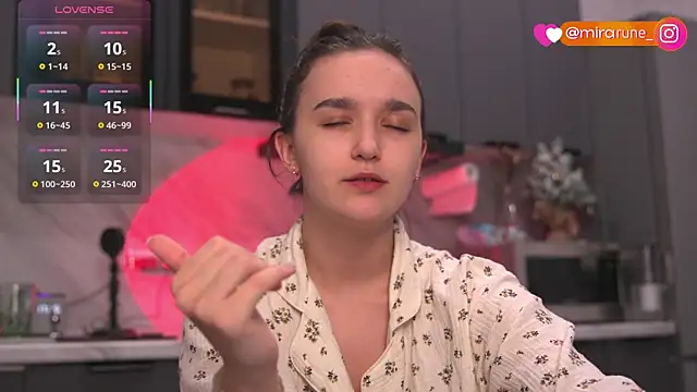 Mirarune online show from December 21, 2025, 2:13 pm